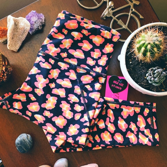 Betsey Johnson Pants - Betsey Johnson-NWT Black Design Exercise Leggings